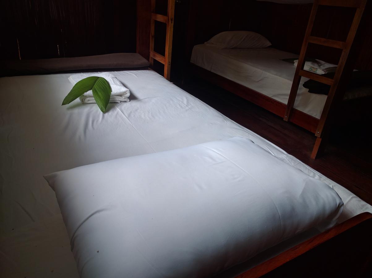 Green Forest Ecolodge Puerto Montufar Exterior foto
